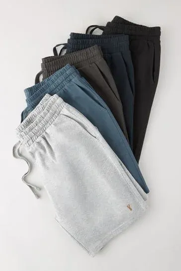 Premium wash & fold care for summerwear in Kuwait